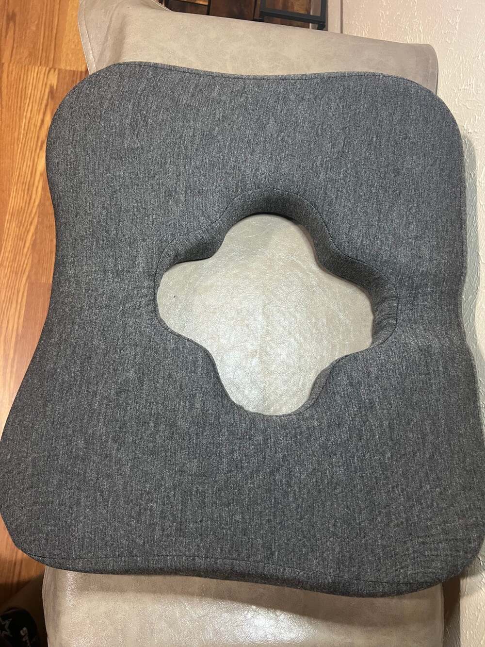 Donut Pillow Seat Cushion,Donut Chair Cushions For Postpartum Pregnancy(Grey)